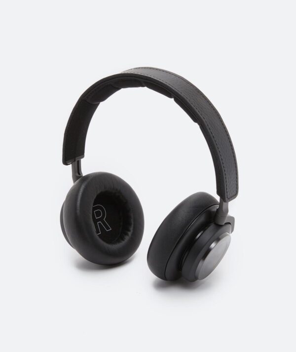 Over-ear Headphone