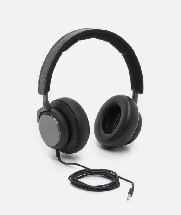 Over-ear Headphone